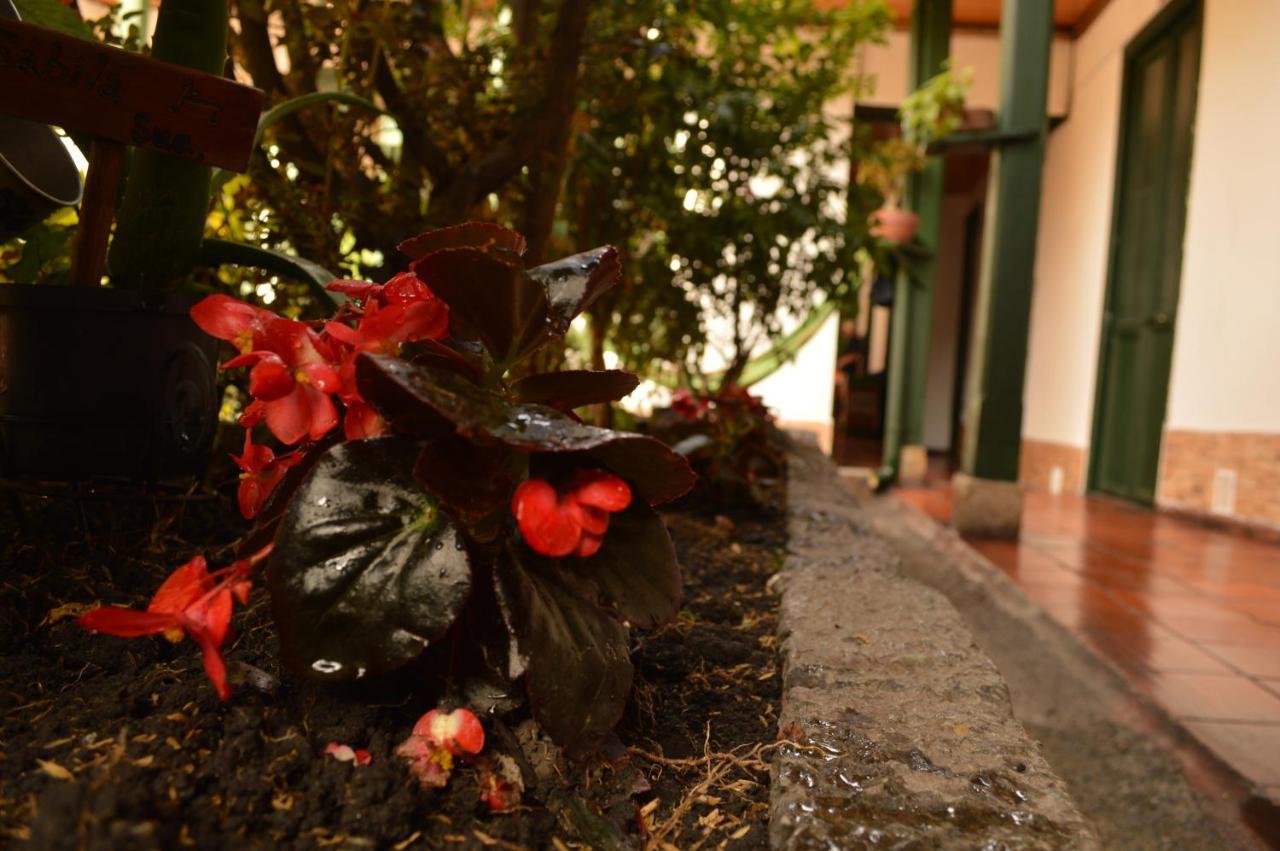 Hostal Sue Candelaria Bogota Luaran gambar
