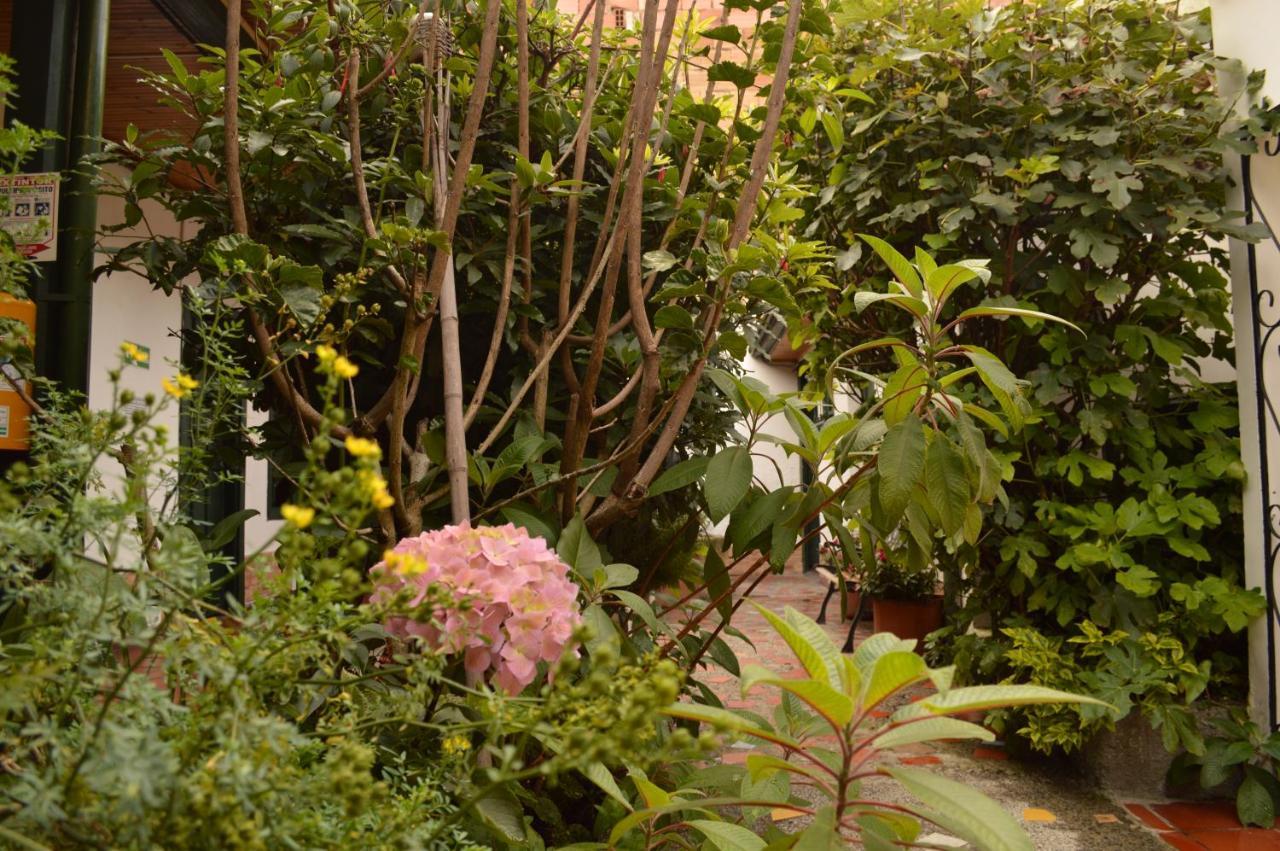 Hostal Sue Candelaria Bogota Luaran gambar