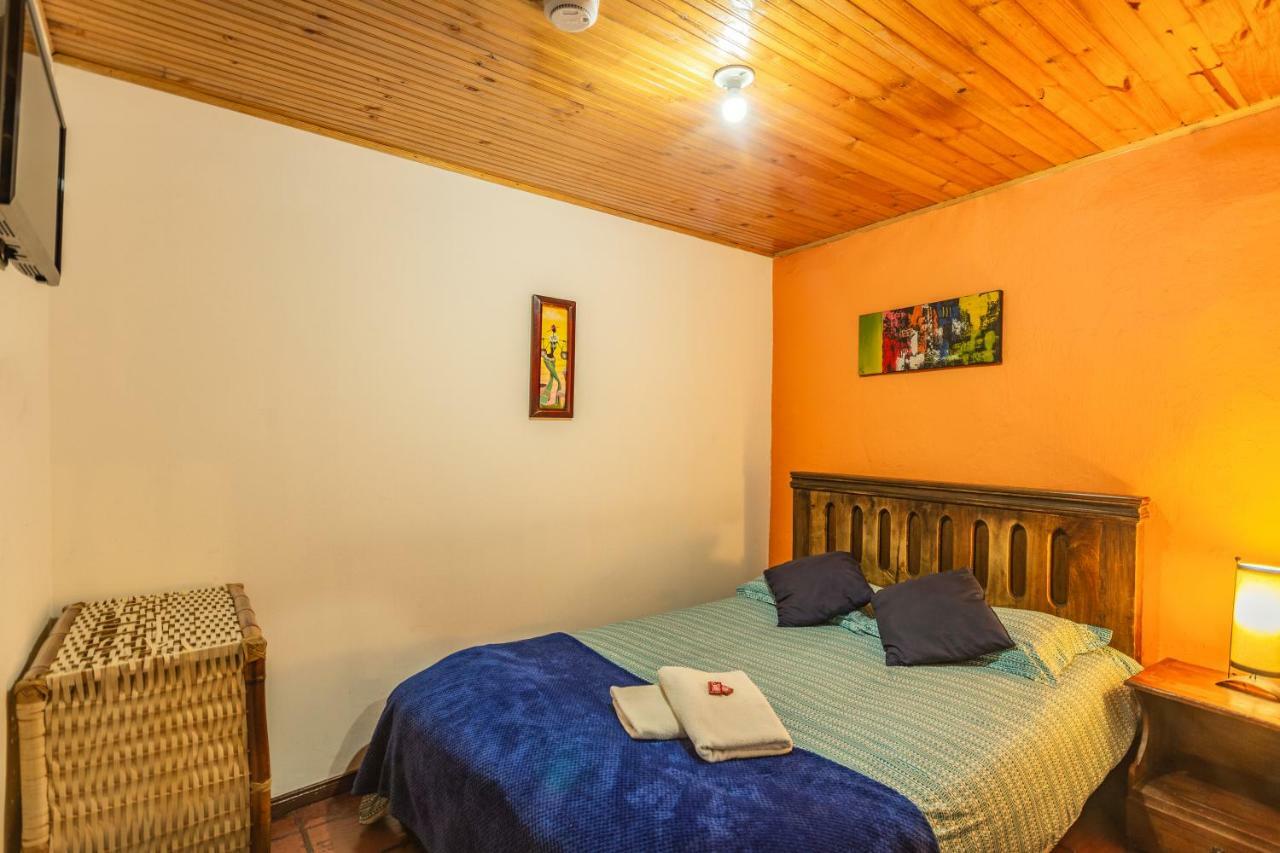 Hostal Sue Candelaria Bogota Luaran gambar