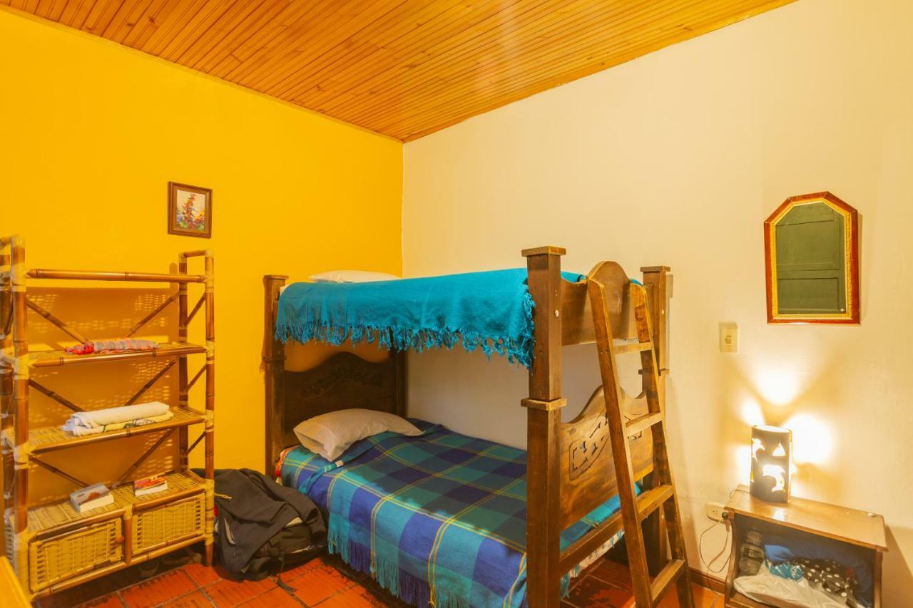 Hostal Sue Candelaria Bogota Luaran gambar